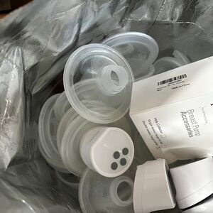 4 momcozy s12 pros motors with 17 cup sets